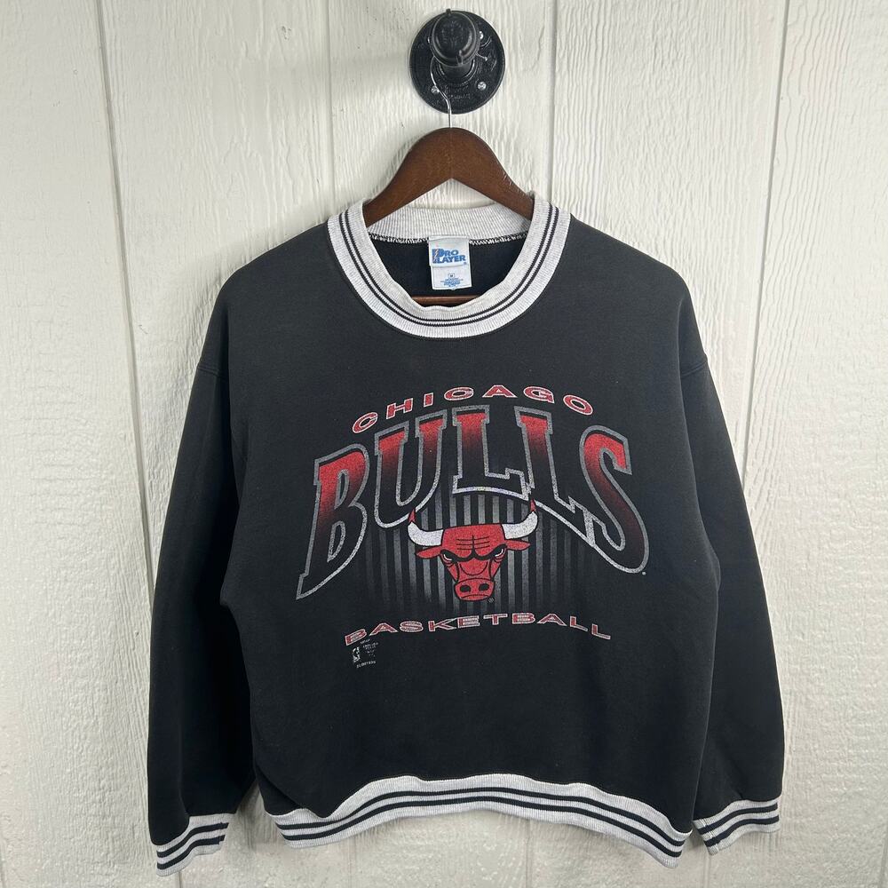 Vintage 90's Chicago Bulls NBA Graphic Crewneck Size Medium